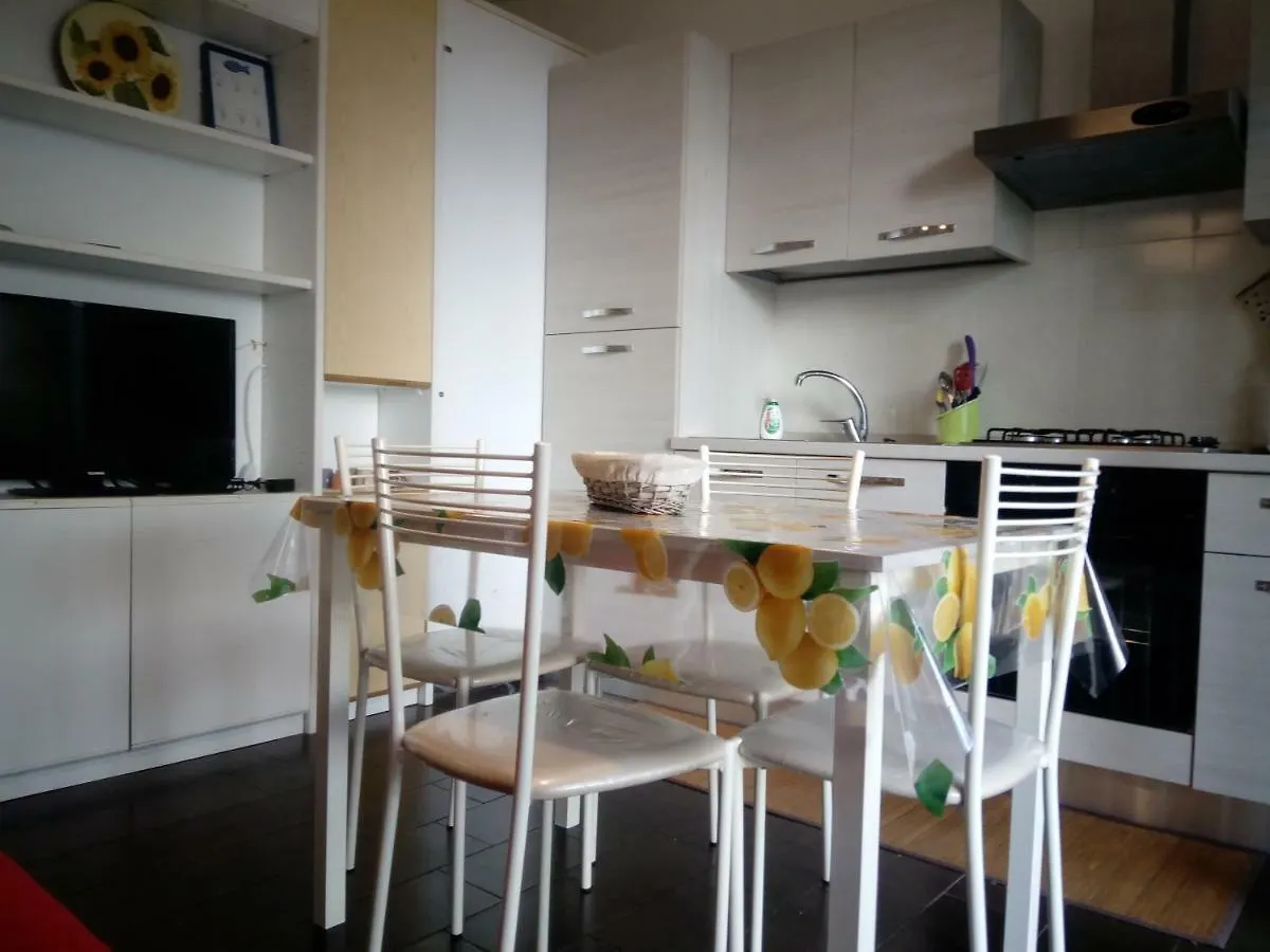 Tigullio Vacations Il Ciliegio Apartment Leivi Italy